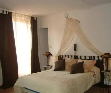 La Cour Des Lys Hotel 2*